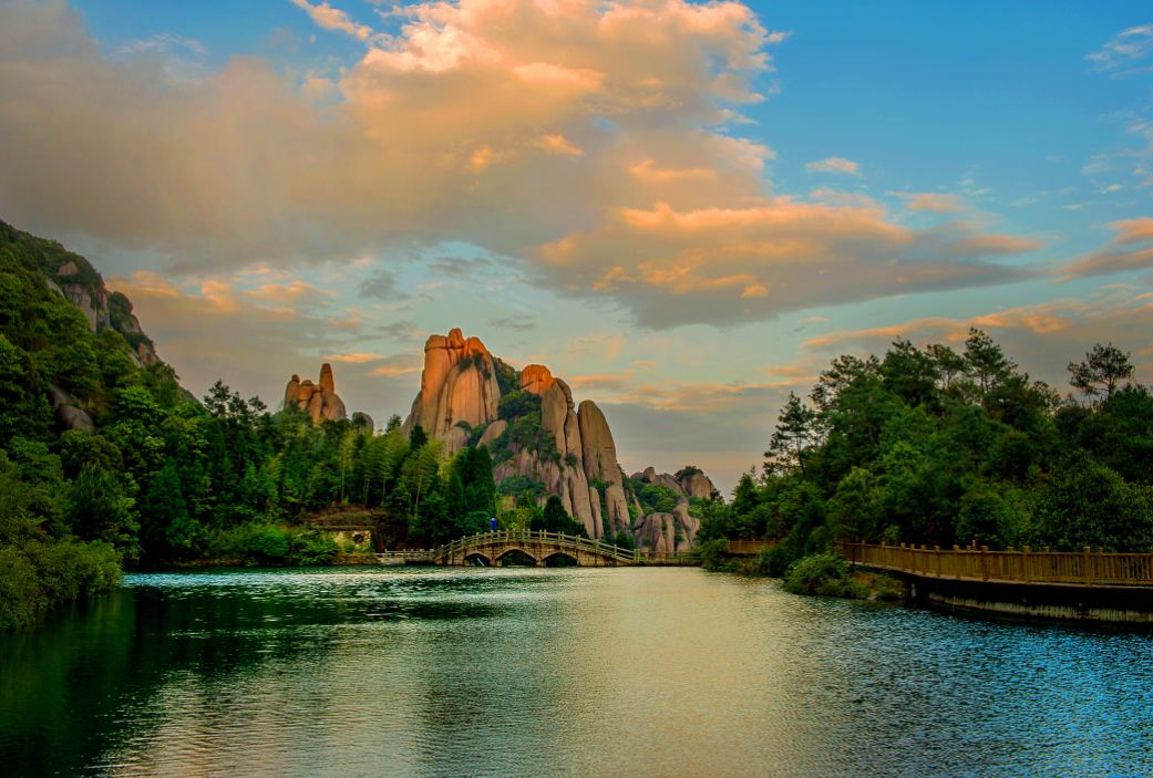 最好玩的十座山,有海上天湖佛国仙都之美誉的城市