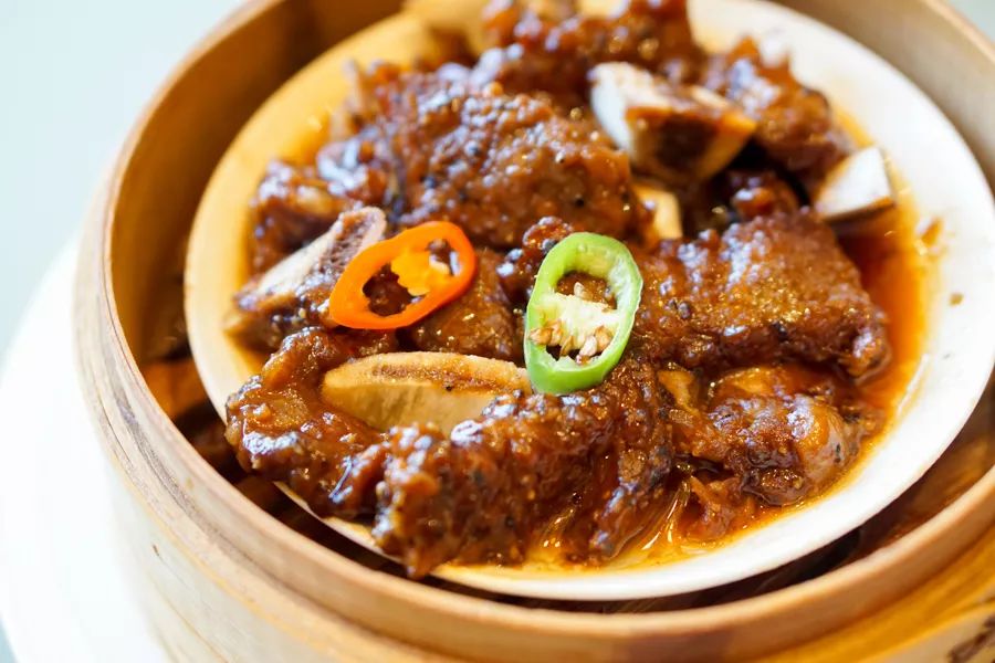 曾任职米其林一星！20年经验大厨匠心打造！JW万豪酒店74道港式料理畅吃宴！