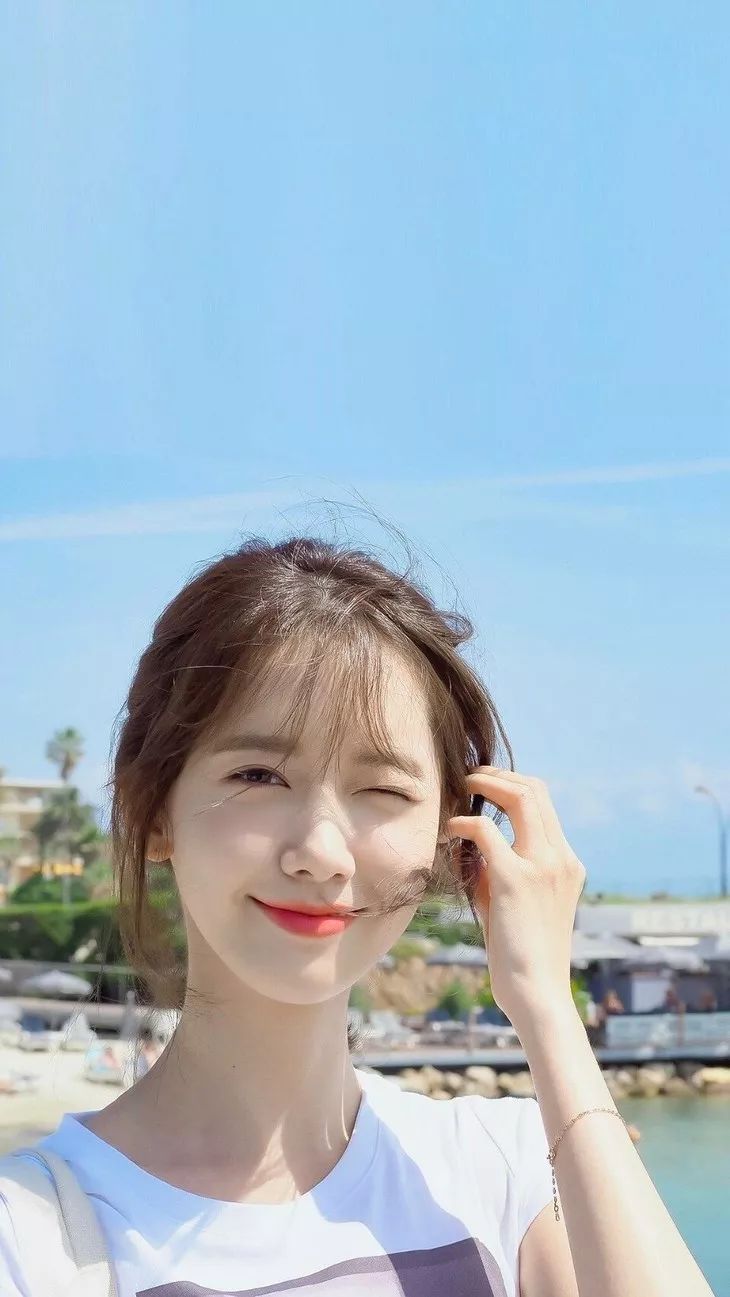 美人计|朴信惠和允儿的发色真显肤白啊！