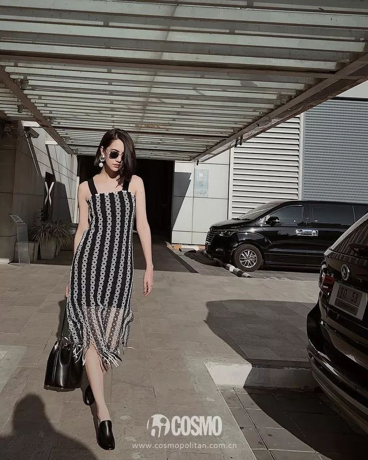 洪欣时尚穿搭,52岁洪欣日不落蔡依林