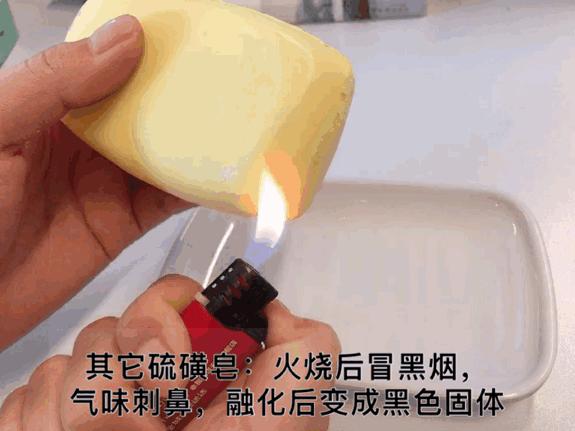 皮肤清洁出黑色的东西,皮肤挤出白色膏状很臭怎么办