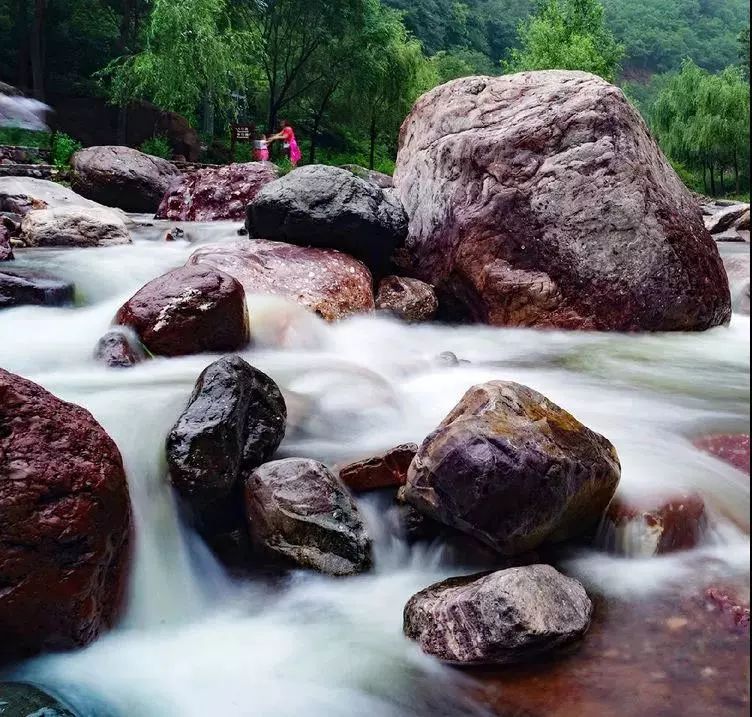 跟着抖音去探店周末去哪玩,小沟背两日游