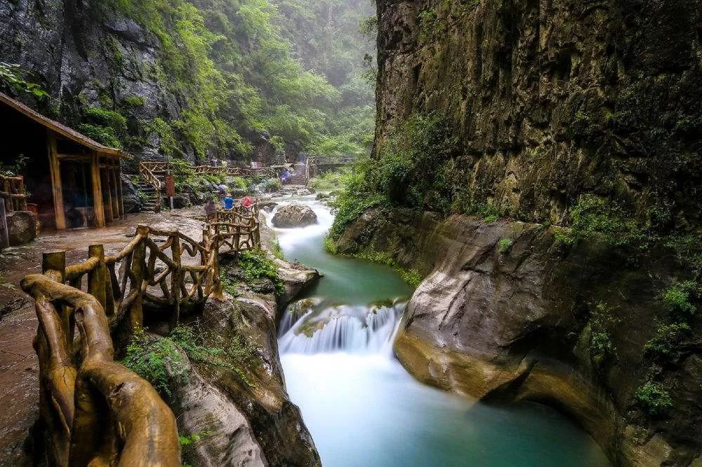 出发啦！9个方向51趟旅游专列让您玩玩玩不够