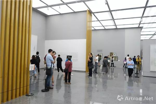 展览|“野原”：一份何多苓献给成都的礼物