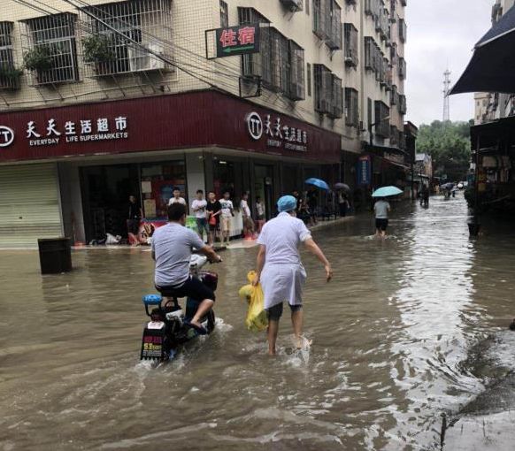 【感人】打动你的15个暖心医护故事...赚足眼泪~