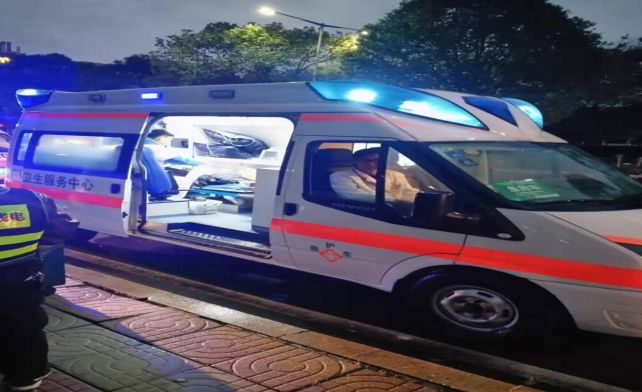 【感人】打动你的15个暖心医护故事...赚足眼泪~