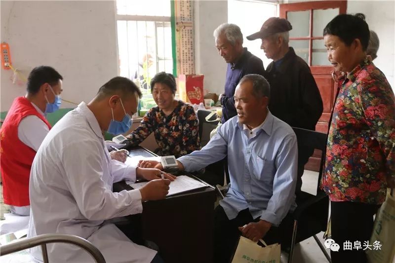 新时代文明实践中心爱心捐赠,新时代文明实践站送温暖活动