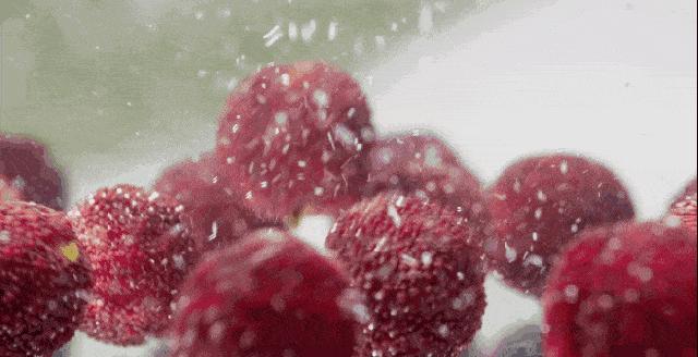 涂口红的女人是不是靠不住,涂口红女生太妖艳了