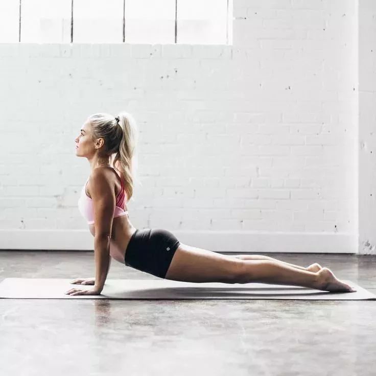 每天10分钟告别水桶腰瘦出小蛮腰,洗澡可以做的瘦腰运动