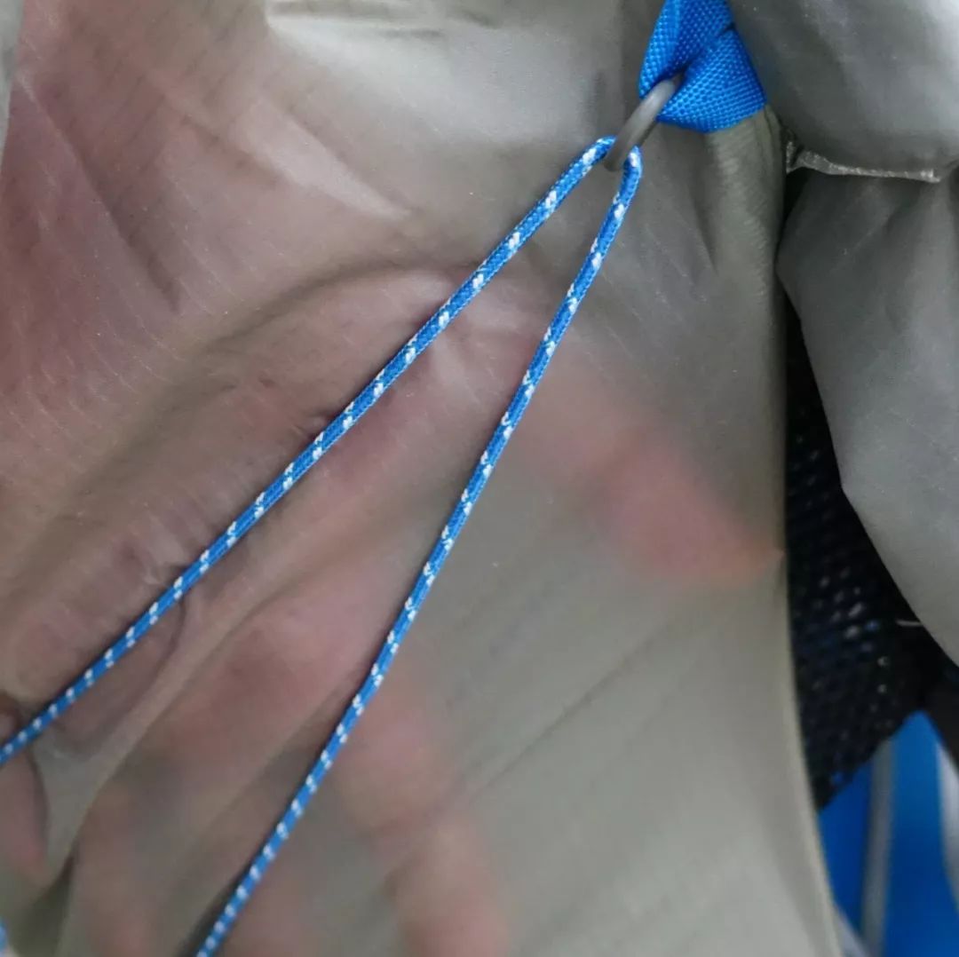 你有你的Lv，我有我的OSPREY。不是很贵，但是很轻。安排！！