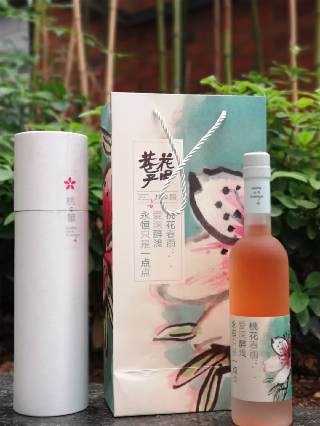 百万大学青年免费狂欢!AJ鞋展、街球大神空降,超多福利拿到手软!