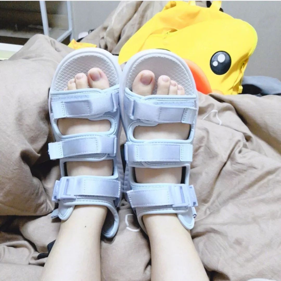 今夏最值得入手的4双网红凉鞋,今年最流行的三双凉鞋