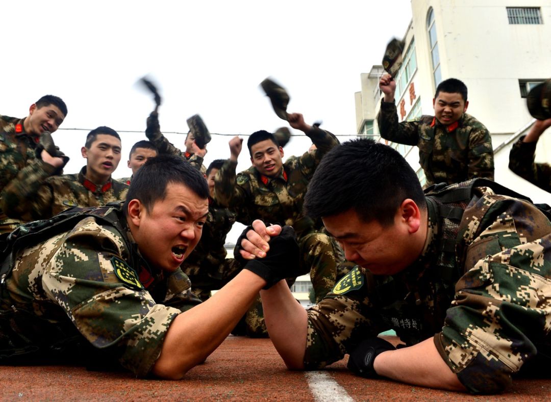 士官长要当几年,士官长到底有多强