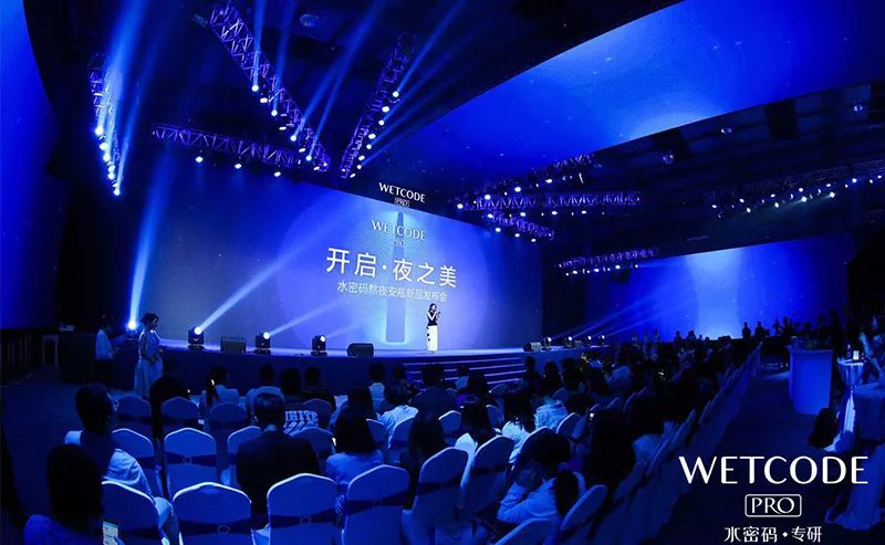 科技护肤安瓶寡肽精华水油平衡,护肤黑科技安瓶寡肽精华呵护痘肌