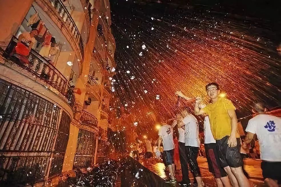 华为、海康、罗振宇、张小龙，低调生产科技大佬的华中科技大学