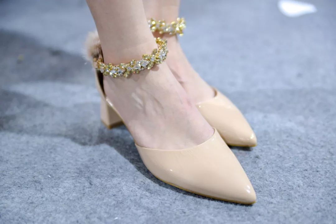 金利来特卖199元起,金利来4件5折