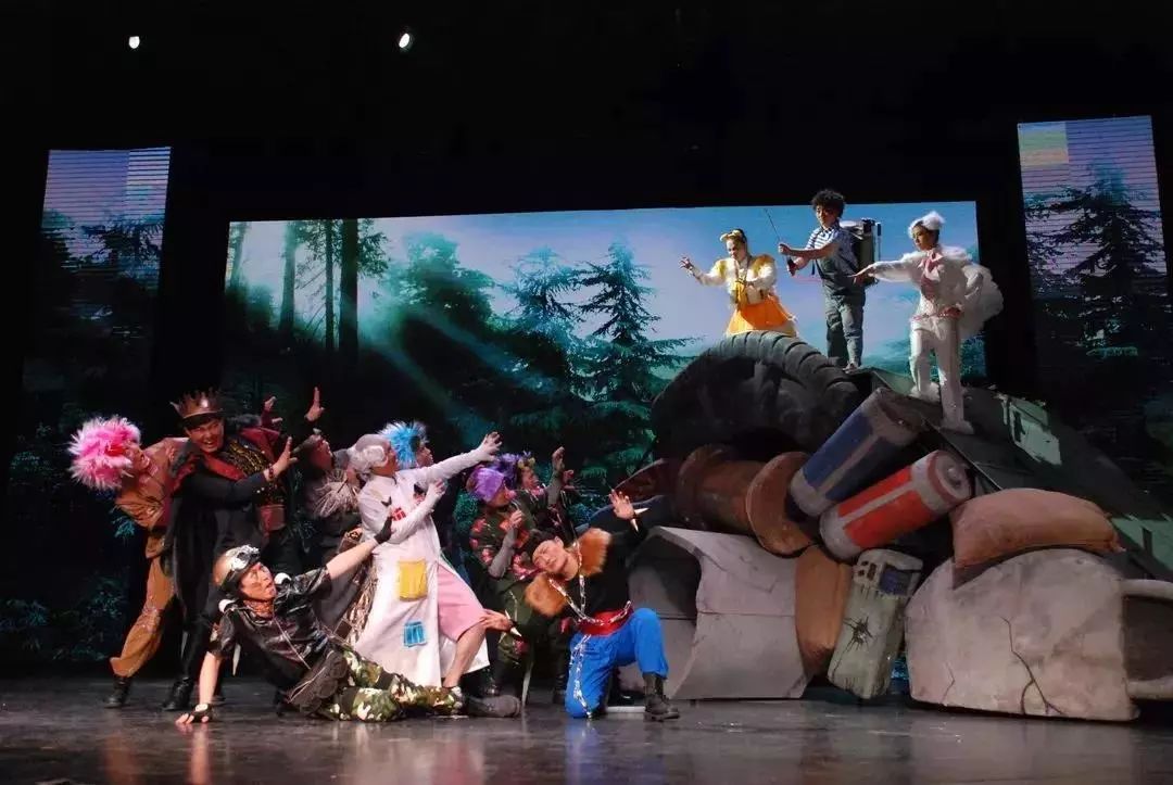 边吃边玩边学,边吃边玩边走边学