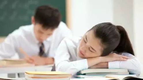 高考前紧张失眠吃什么药,高考前失眠的解决方法中医