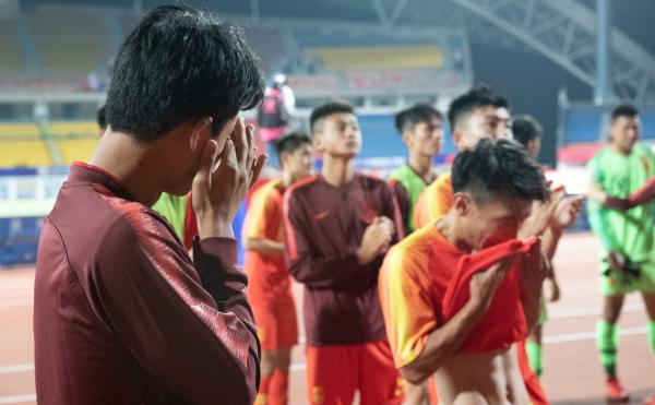 韩国队3-0被强势击败,韩国0:4惨败