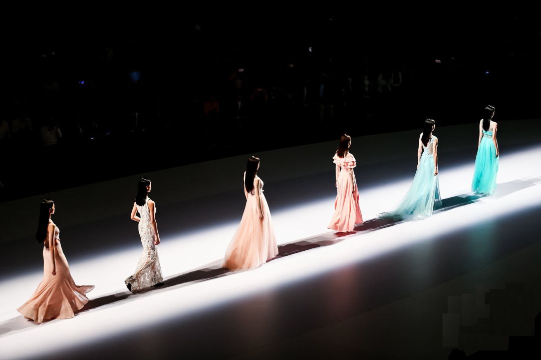 中国国际时装周2024年童装专场,2019年春季童装秀