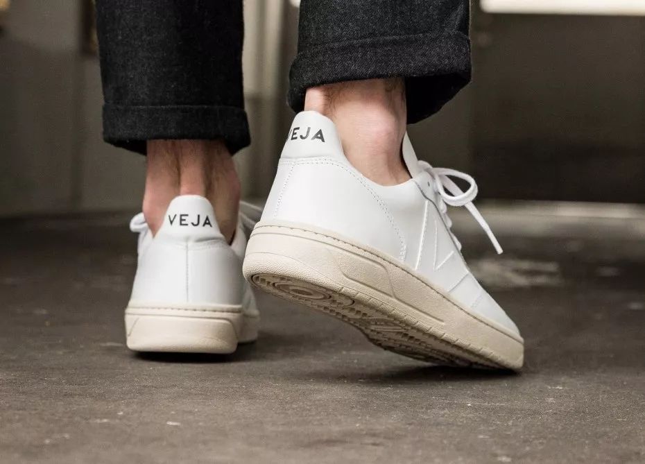 你为什么会买白色鞋？│《每周冷门球鞋大赏》