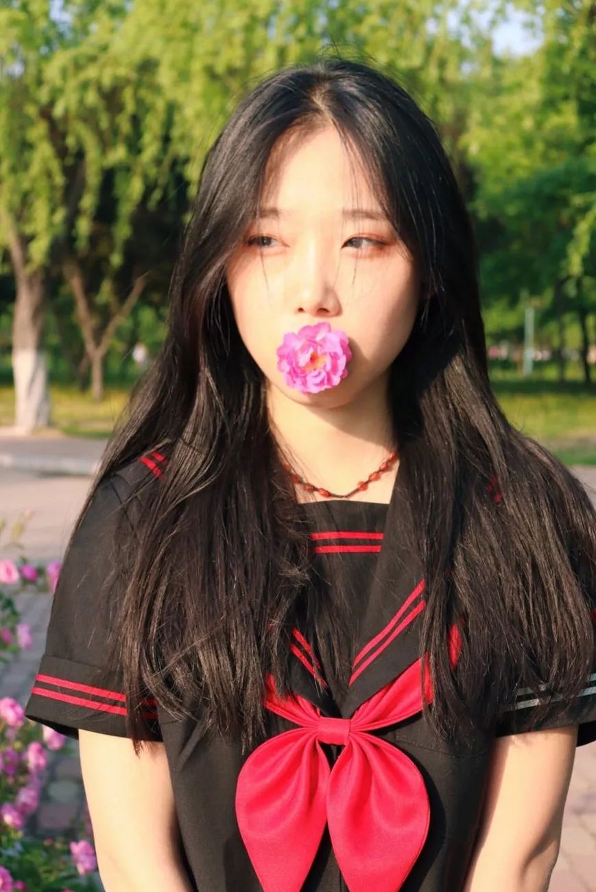 毕业打卡拍照,毕业拍写真照哪家好