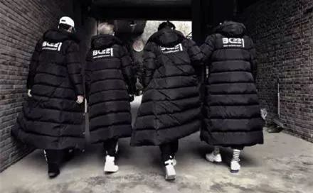 偶像周边店铺推荐,粉丝卖偶像周边正常吗