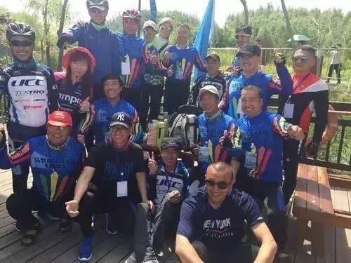 端午节赛龙舟包粽子视频,赛龙舟包粽子