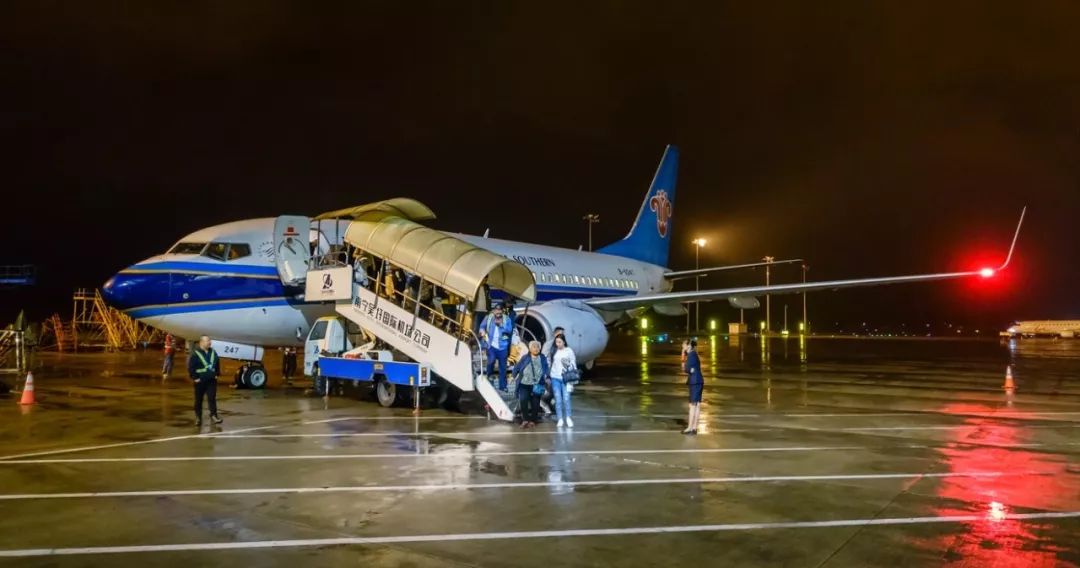 南航最怕什么投诉,南航的公务舱休息室吃饭免费吗