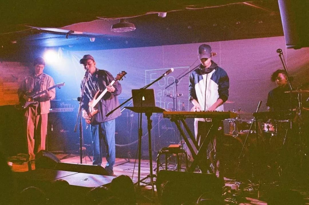 乐队的春天funk,乐队的春天小说