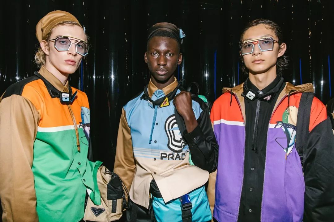 prada入驻天猫开官方旗舰店,prada哪年进入中国市场