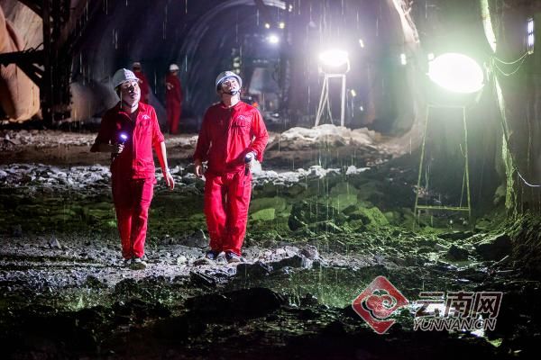 中老铁路昆明至景洪段何时开通,中老铁路建成通车