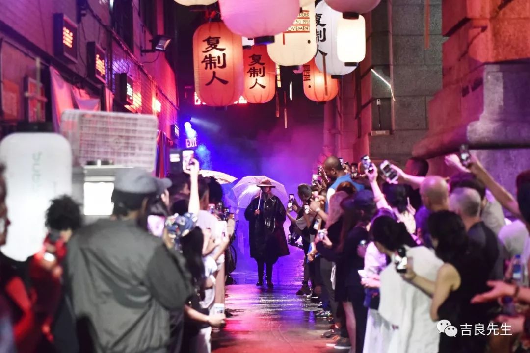 prada在上海开了菜市场在哪里,prada上海展会