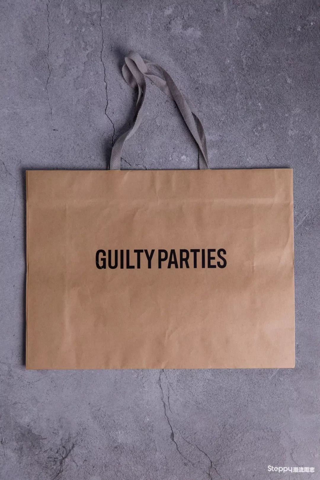 很想问问，你们有收集品牌包装袋或吊牌的癖好吗？