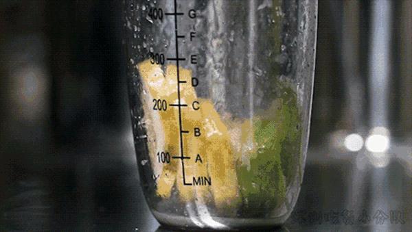 疯狂的柠檬水,今年最火爆的柠檬茶饮品