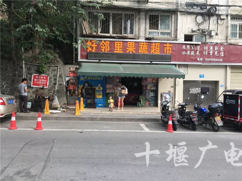 小区外墙瓷砖脱落情况报告,外墙瓷砖脱落居民心惊胆战