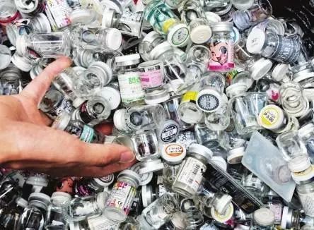 公安提醒哪些证件不能发朋友圈,警方提示不要携带违禁物品告示