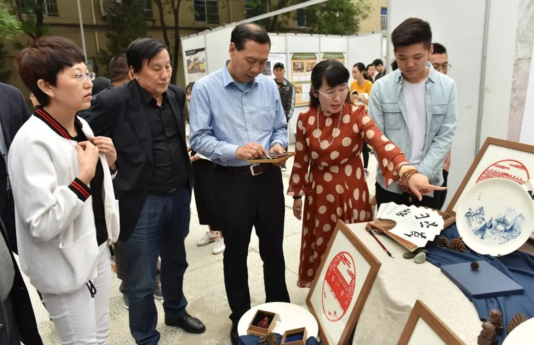 艺术系教学,创新艺术系