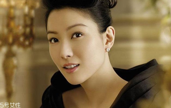 45岁方脸国字脸高级洋气减龄发型,国字脸方脸适合什么短发型