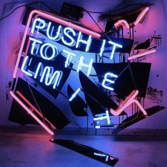 卡卡|欧美风大妞甜辣突袭～绝不退潮的糖果系穿搭攻略都在这