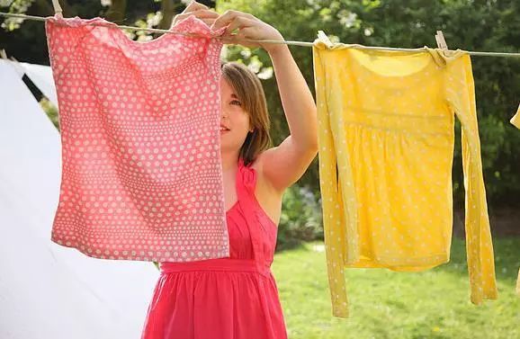 洗衣机加水有臭味怎么办,洗衣机污垢和霉菌