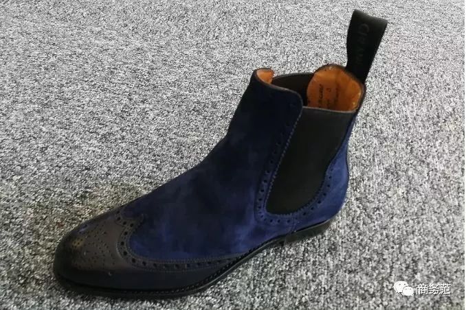 英国女王的鞋,英国女王加冕鞋子