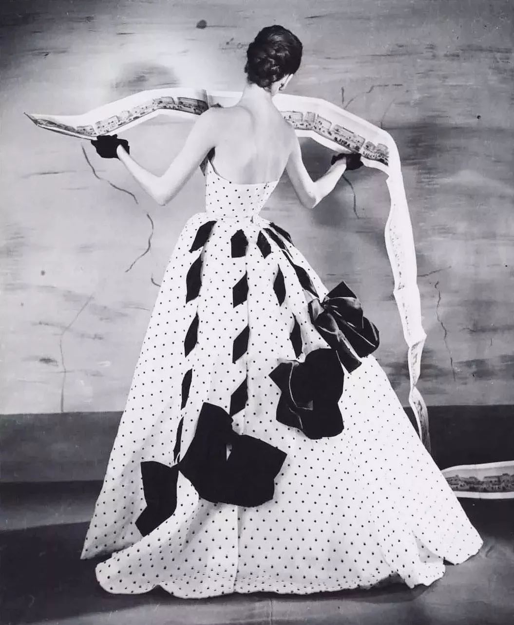 这位香奈儿的死对头，与迪奥先生齐名，打造出最原汁原味的法式优雅