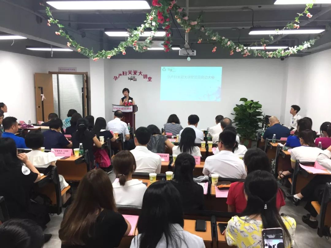 快3周的宝宝只会闹怎么办,一个月的宝宝老是闹怎么办