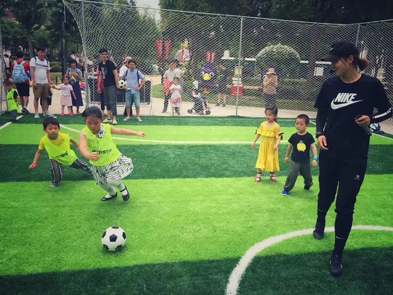 少儿足球夏令营闭营,2018青少年足球夏令营上海分营