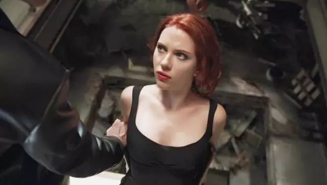 对复联依依不舍的男人们,90%是舍不得寡姐的“好莱坞第一美胸”