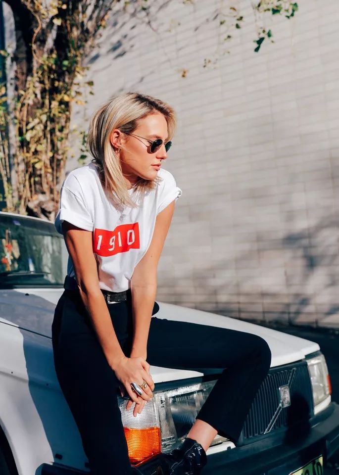 T恤+裙子,2019超时髦搭配