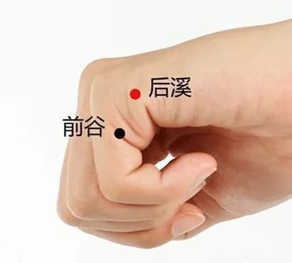 寒气在背上颈肩上痛怎么办,肩颈驱寒气最好的方法