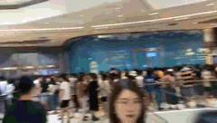 看呆！今天苏州中心排队3小时买杯乐乐茶！想问一句你们为什么不用上班