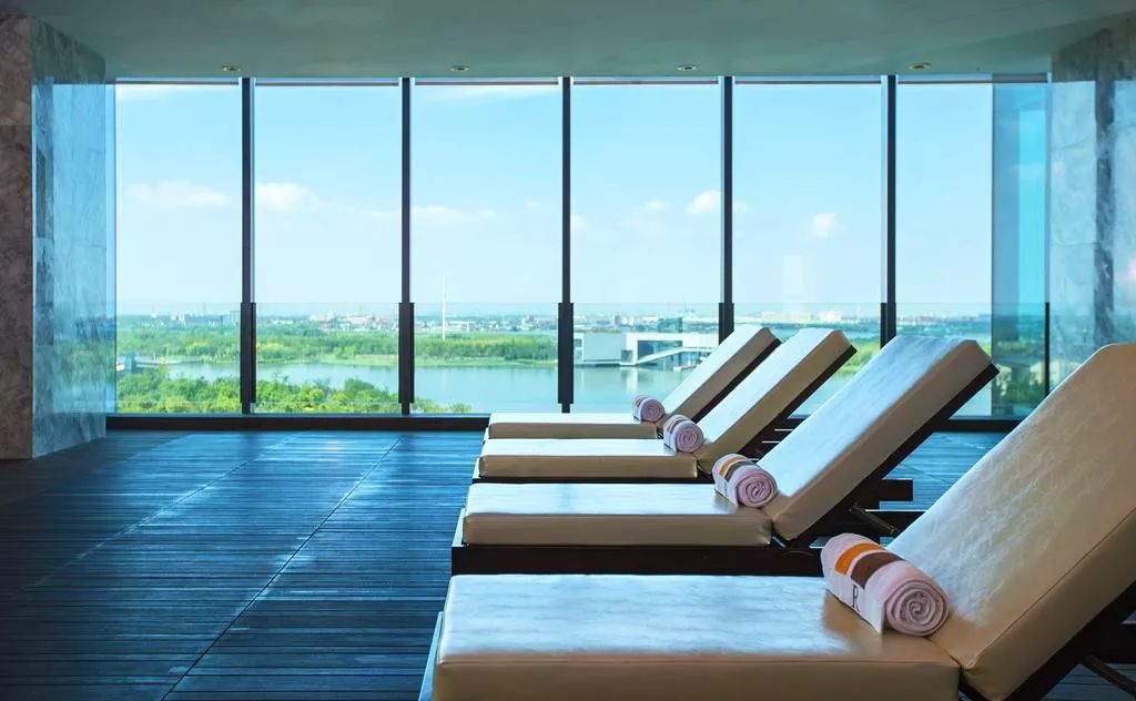 苏州吴江遛娃胜地，住古镇环绕的万丽酒店，畅玩万平“小三亚”沙滩